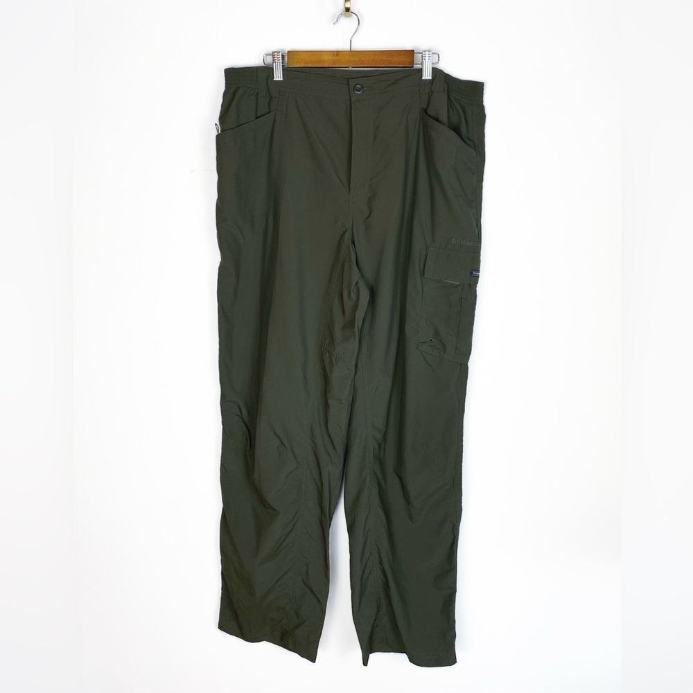 COLUMBIA Titanium Army Green Hiking Pants Mens size XL